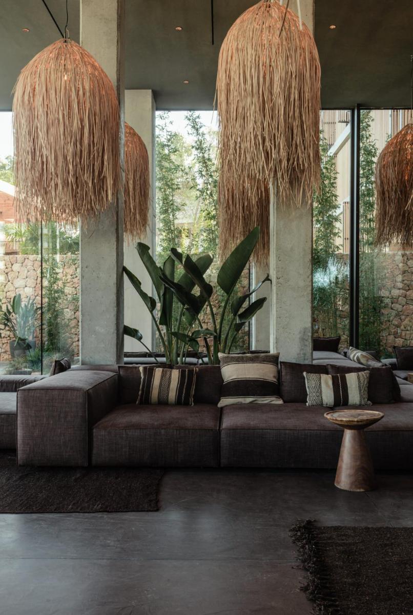 Zona de estar de OKU Ibiza