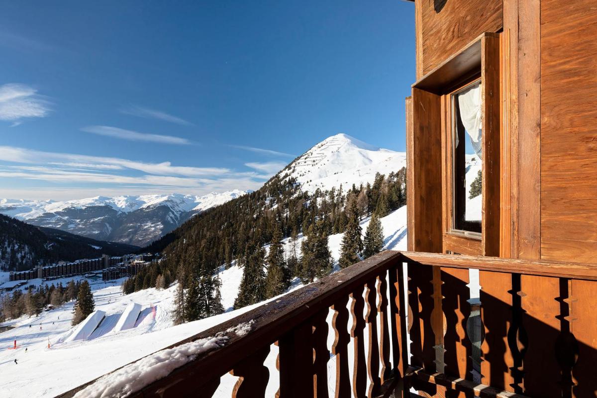 Vue générale sur la montagne ou vue sur la montagne depuis l'hôtel