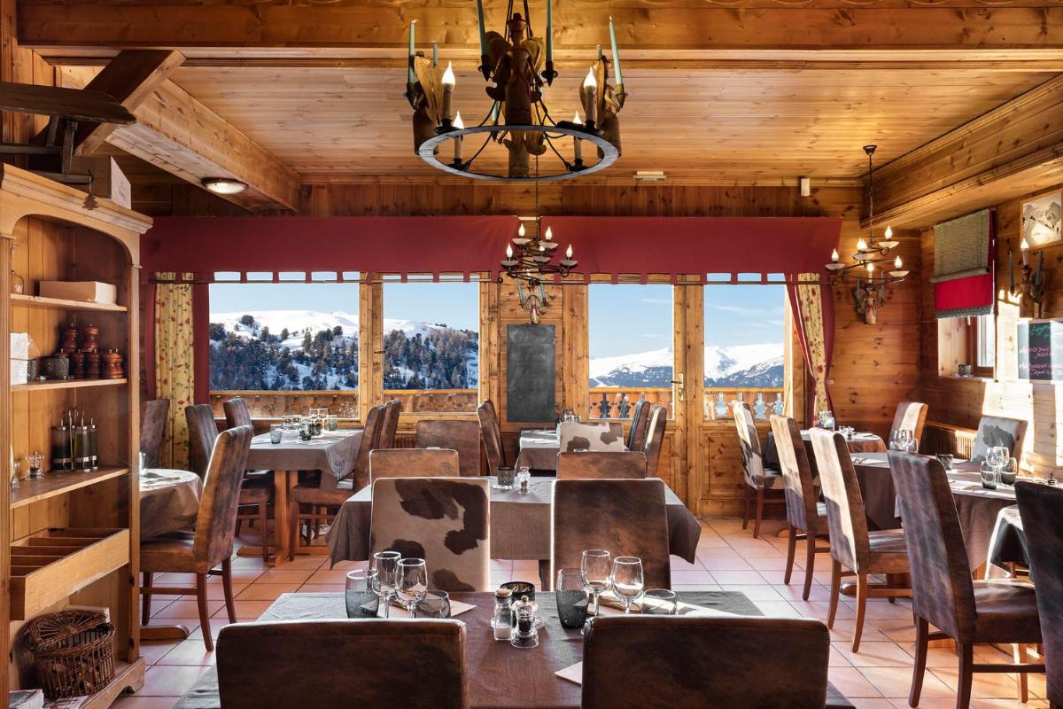 Restaurant ou autre lieu de restauration dans l'établissement Hôtel Les Balcons Village