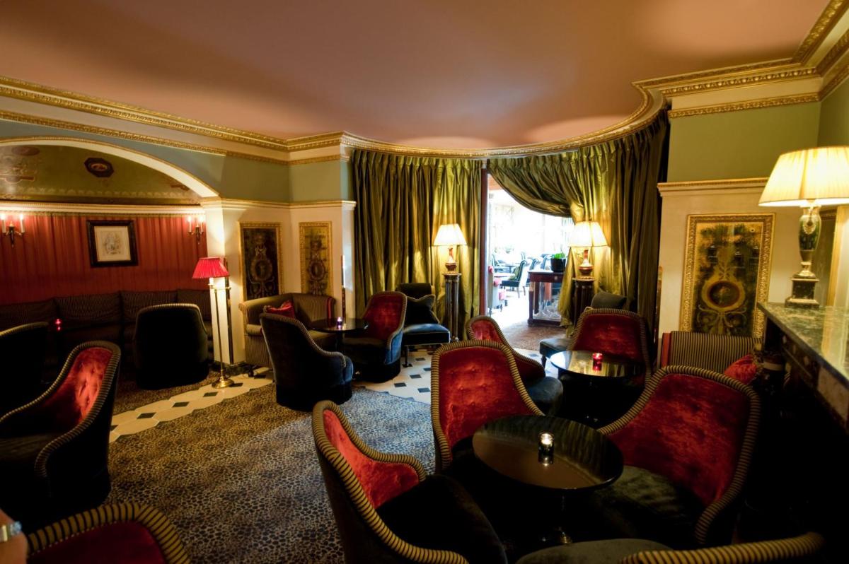 Coin salon dans l'établissement L'Hôtel