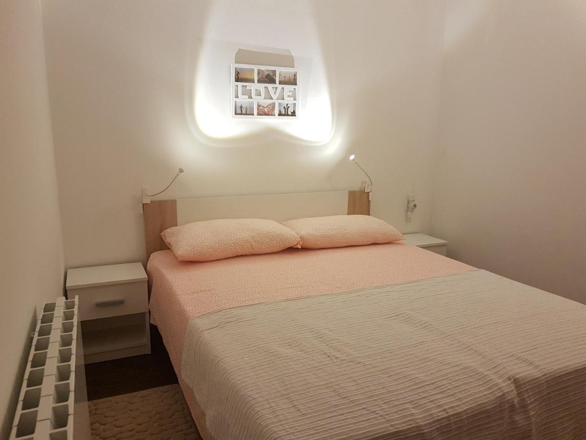 Suitetrails - Miran odmor u srcu Pule! Apartman Iva 60m2.
