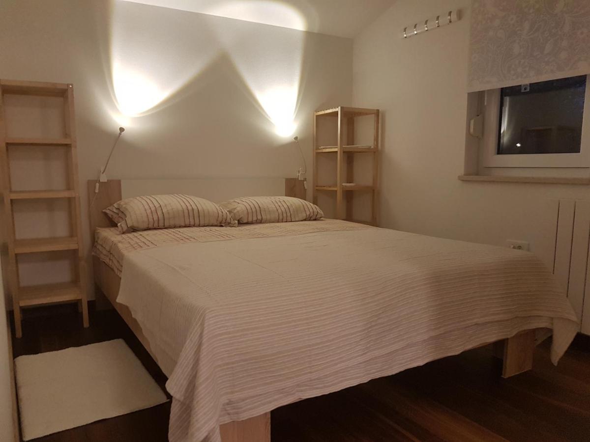 Suitetrails - Miran odmor u srcu Pule! Apartman Iva 60m2.