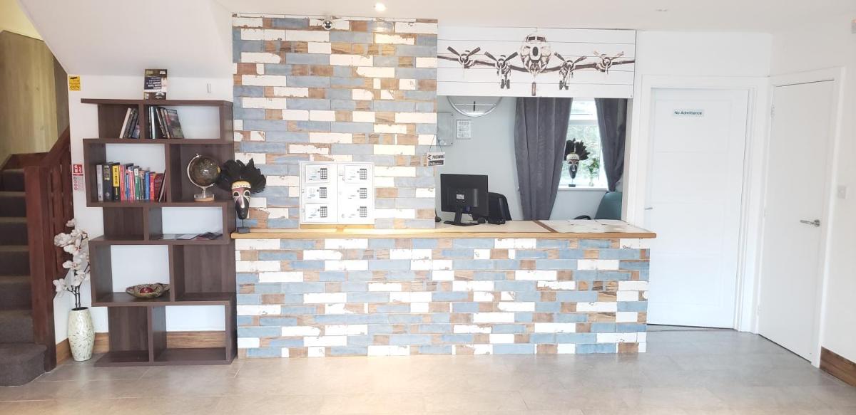 Stansted Airport Lodge - Housity