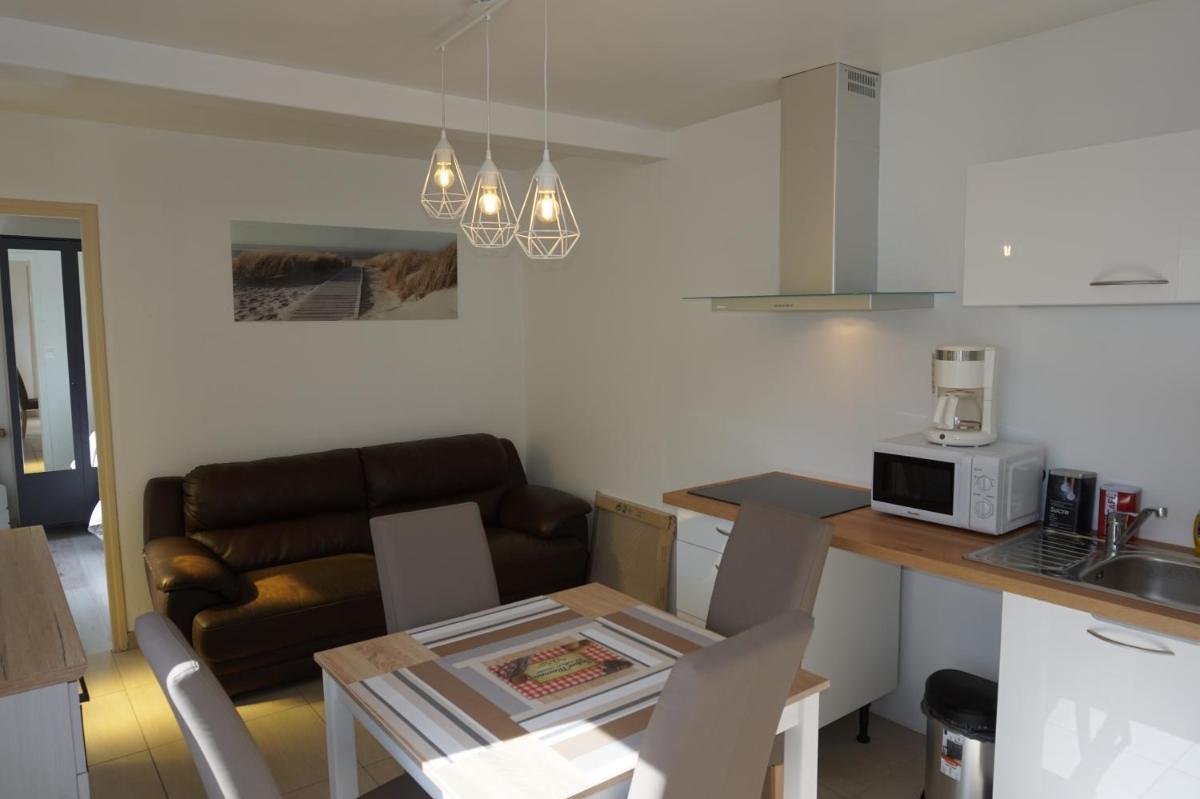 Maison de standing avec jardin à 200m de la plage - Housity