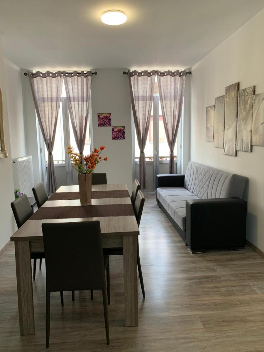 Modern Apartment Second Floor - Housity