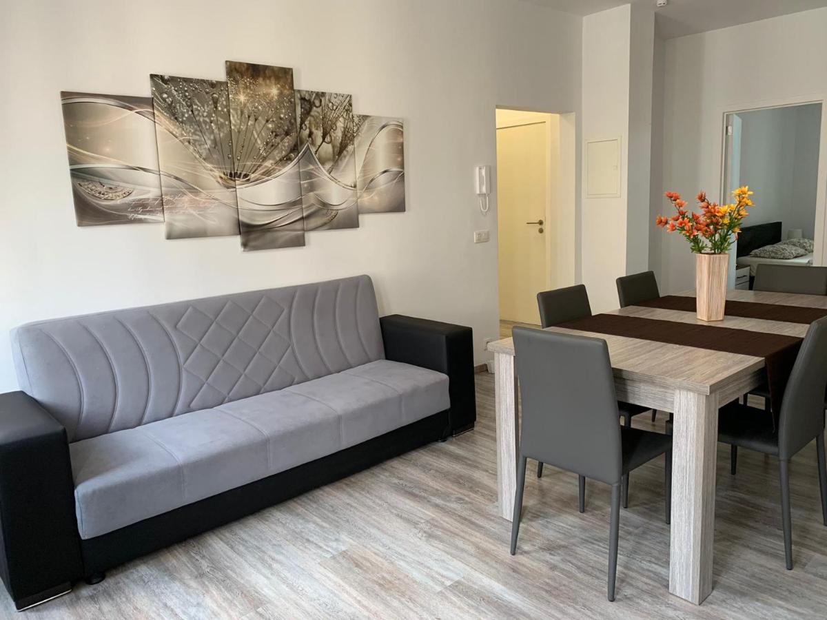 Modern Apartment Second Floor - Housity