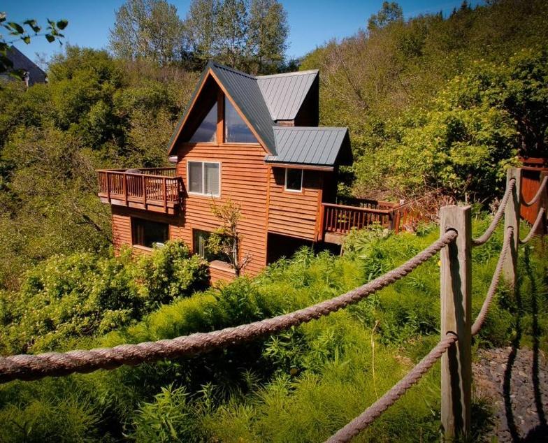 Alaska Adventure Cabins - Housity