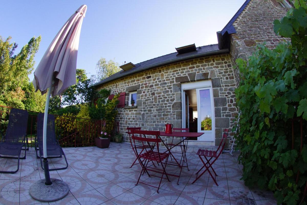 Domaine de l'Angevinière, 2 maisons cosy, vue bocage proche Mont St-Michel - Housity