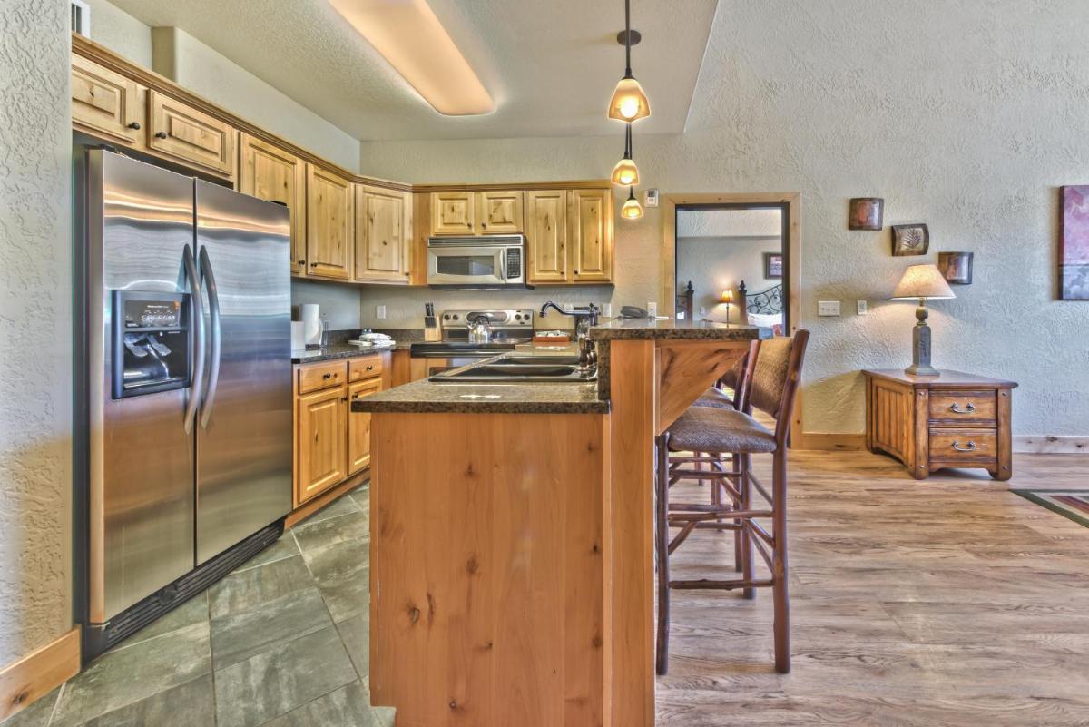 Silverado Lodge One Bedroom plus Loft by Canyons Village Rentals 223B - Housity