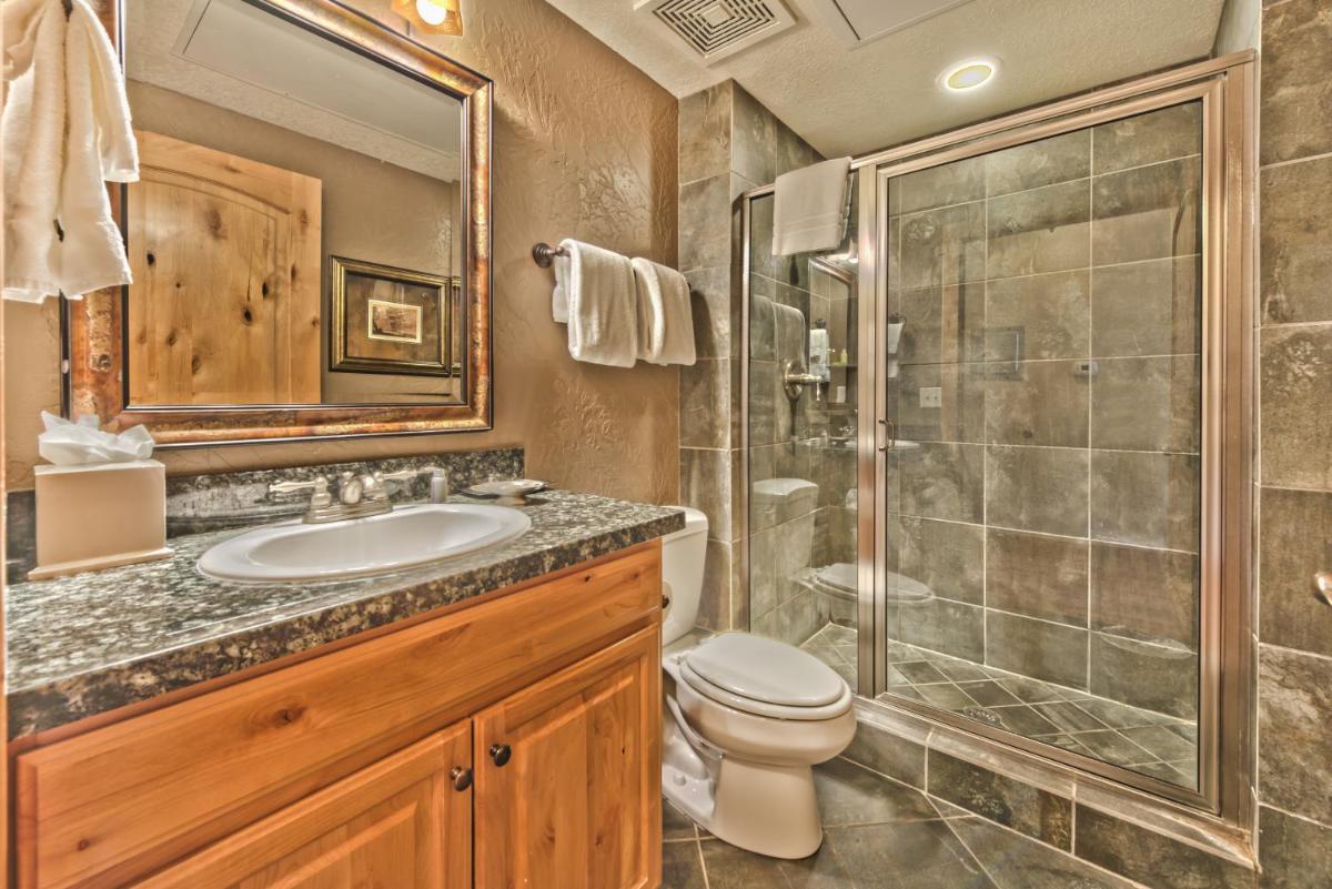 Silverado Lodge One Bedroom plus Loft by Canyons Village Rentals 223B - Housity