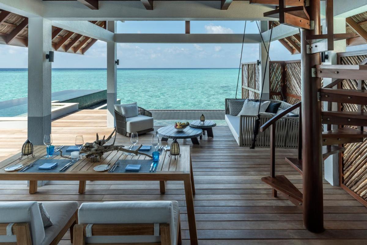 Four Seasons Resort Maldives at Landaa Giraavaru - Housity