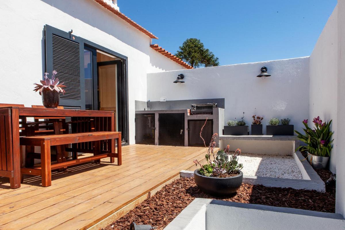 Cascais Fishing/Beach House - Modern Entire House - Housity