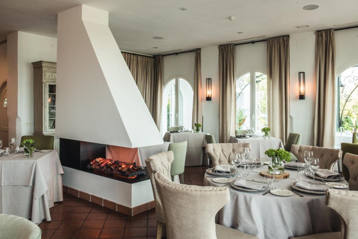 B Bou Hotel Cortijo Bravo - Housity