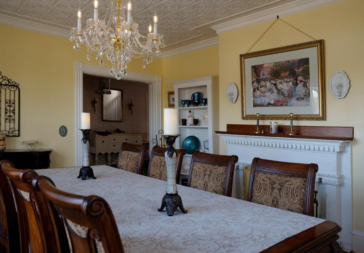 Guilford Bed and Breakfast - Housity