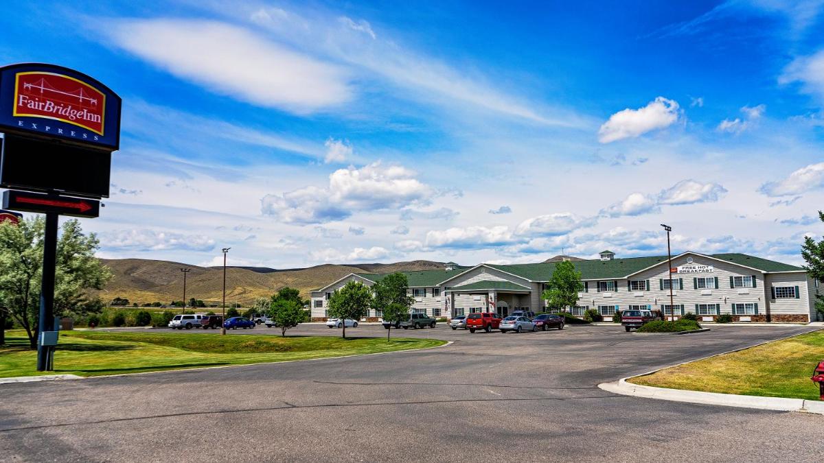 FairBridge Inn Express Dillon - Housity