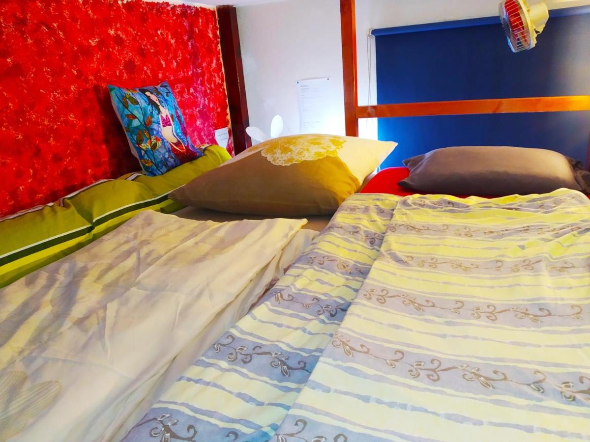 Suitetrails - 1 Female Room, Frankfurt CityCentre