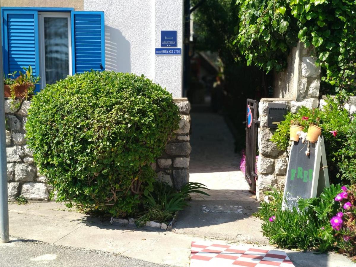 Seaside Villa Katrine - Housity