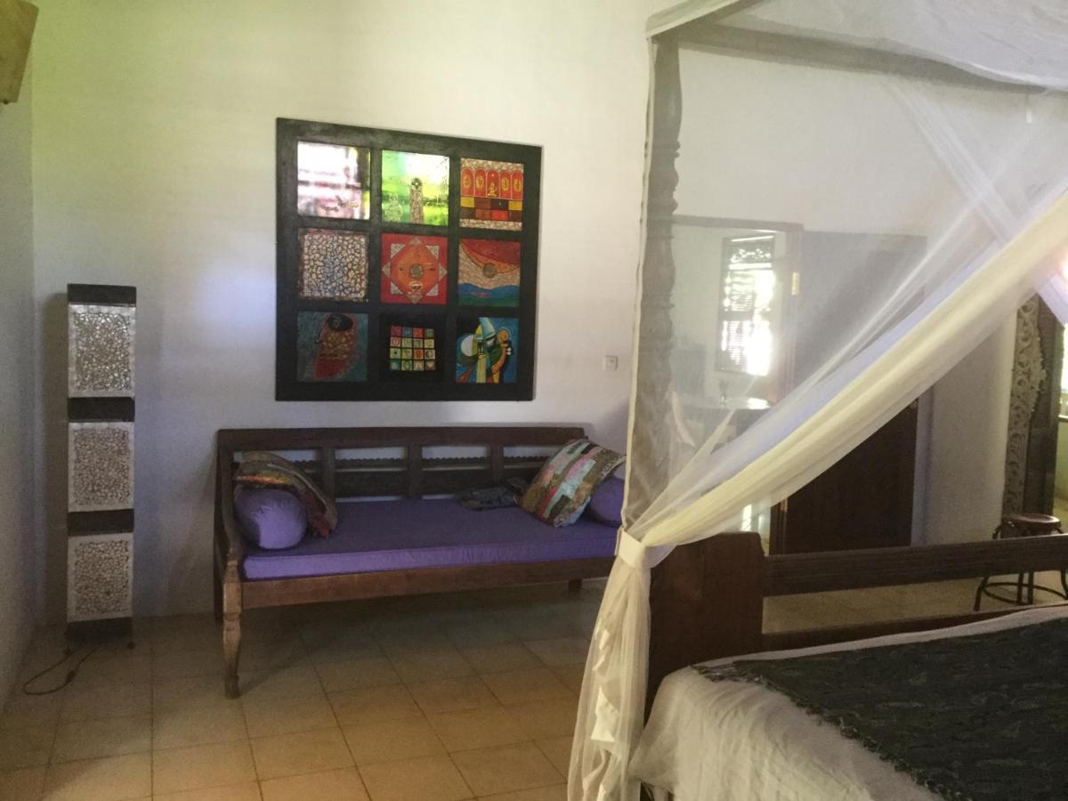 Guesthouse Taman Ayu - Housity