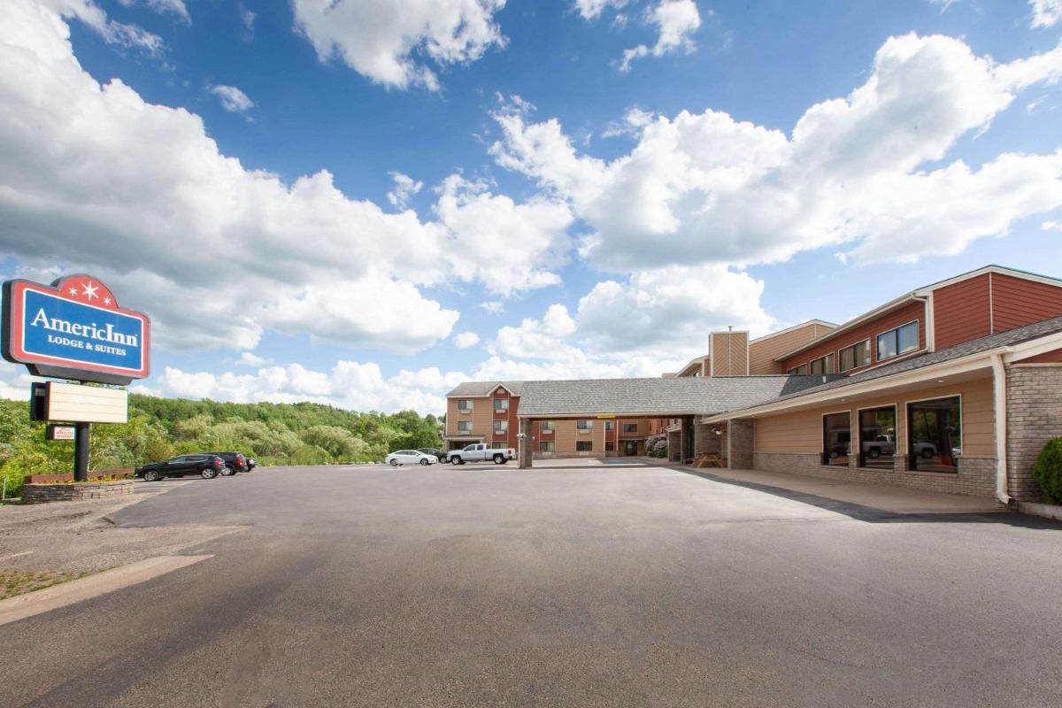 AmericInn by Wyndham Iron River - Housity