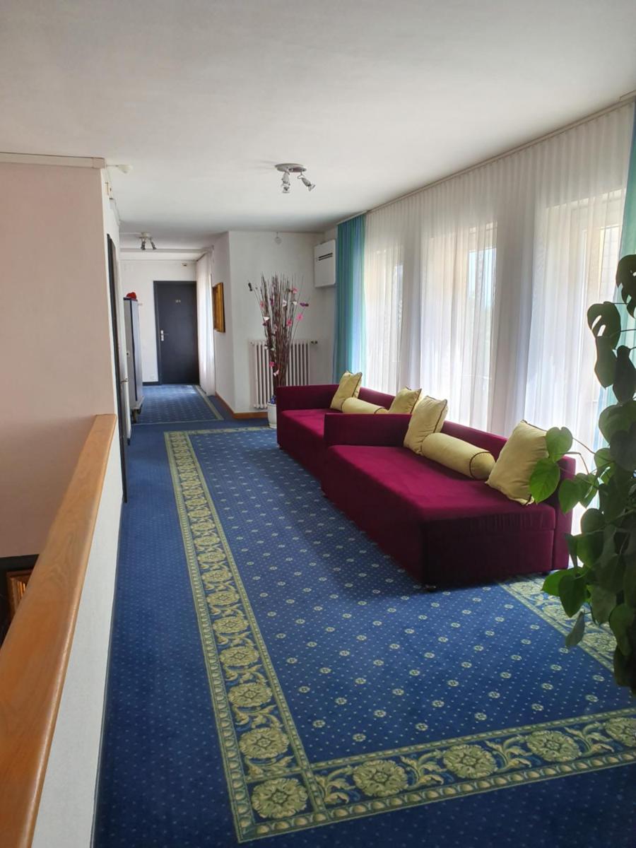 Touring au Lac - Housity