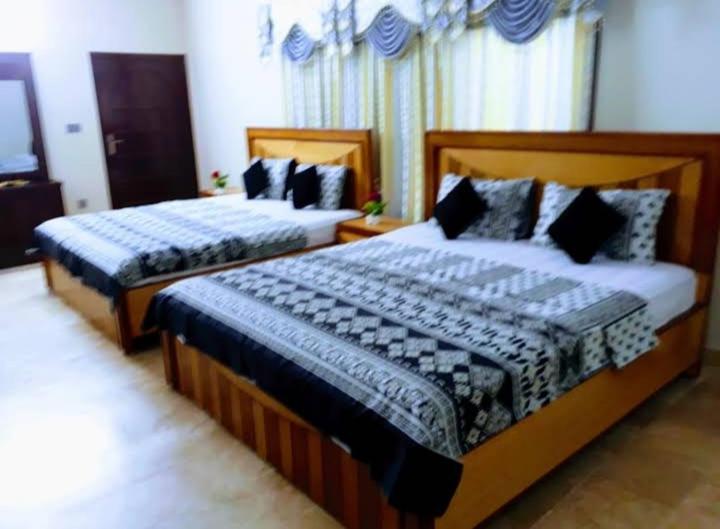 Galaxy Palace Near Millennium Mall - Housity