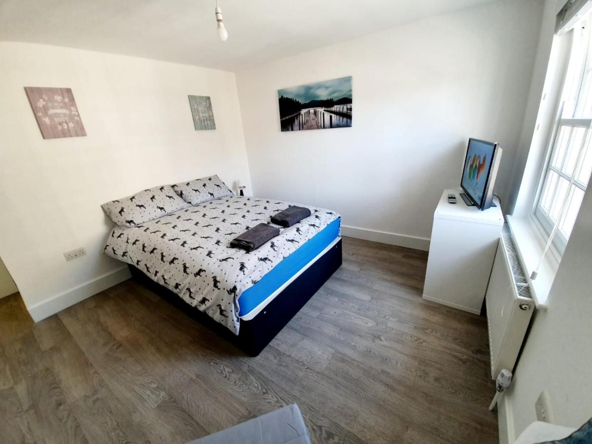 Chelmsford Town Centre New Modern Apartments - Housity