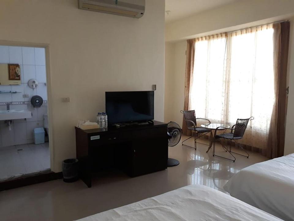 Star 101 Guest House - Housity