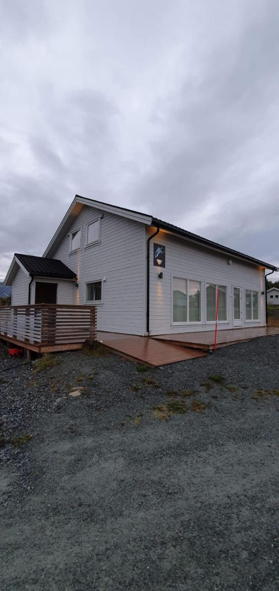 Lyngsalpan Cruise Lodge - Lenangstinden - Housity