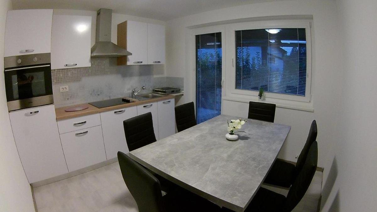 APARTMA CARNICA - Hizvo
