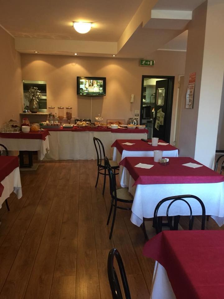 Albergo Papillon - Housity