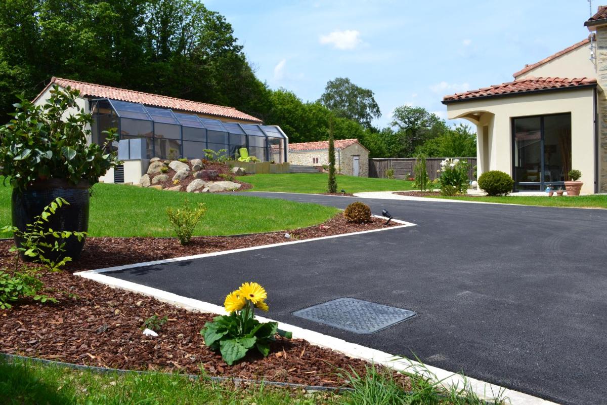 Gîtes de la Bibudière - Housity