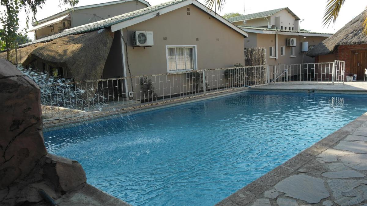 Suitetrails - Royal Olympia Lodge Lusaka