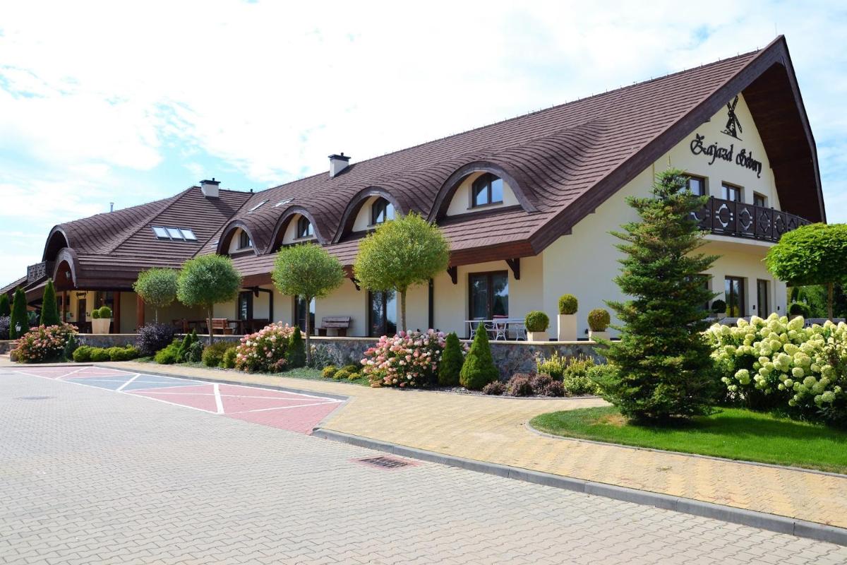 Zajazd Sebory - Housity