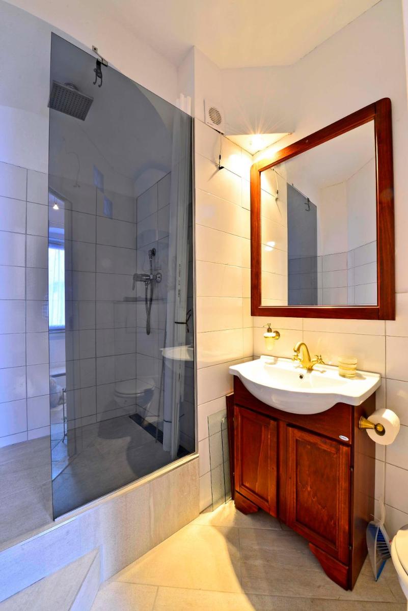 Romantic Rooms Gena - Housity