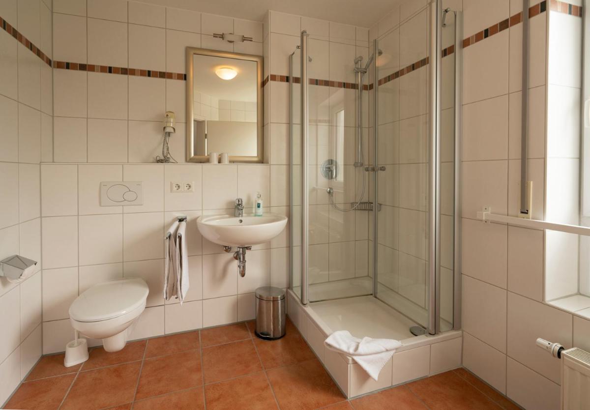 Hotel Krone - Housity