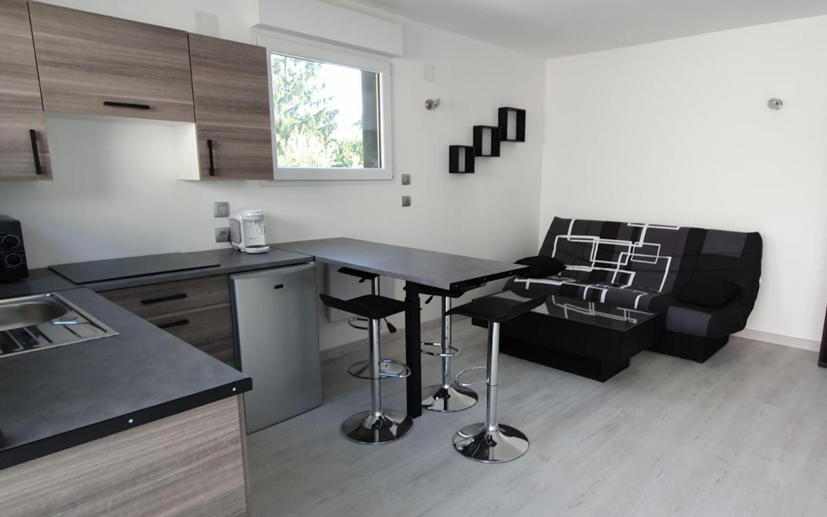 Au petit canal de COLMAR 2 - Housity