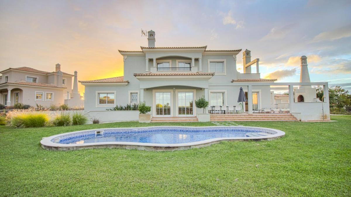 Villas @ Quinta do Vale Golfe - Housity