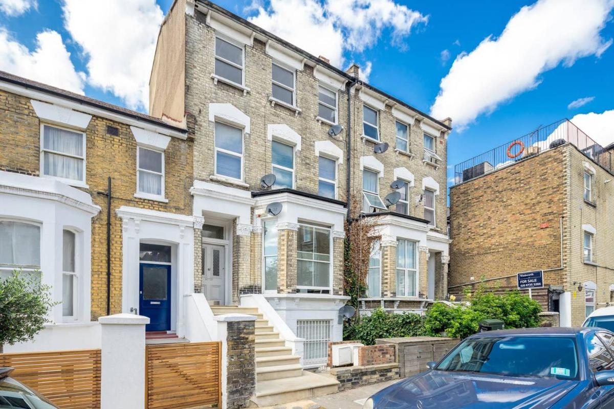 Lovely 2-bed flat in Shepherd's Bush, West London - Housity