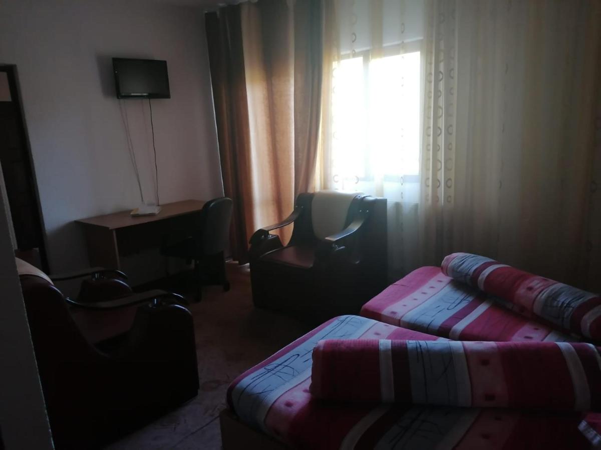 Pensiunea Pomi -Oesti - Housity