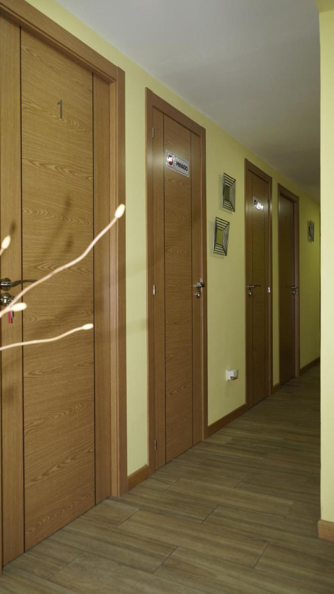 Hostal La Pared - Housity