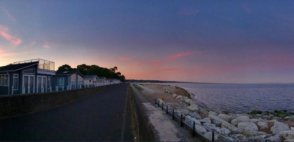 Avon Beach Lodge - Housity