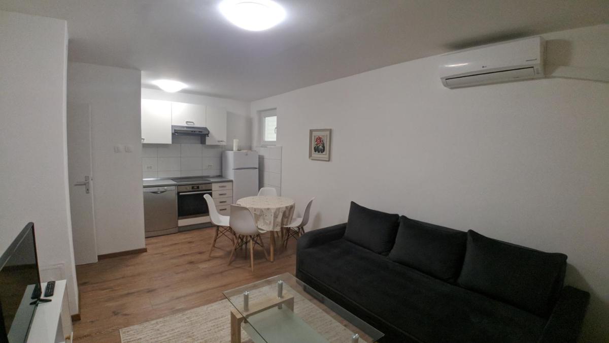 City Mid Mostar Apartment - Housity