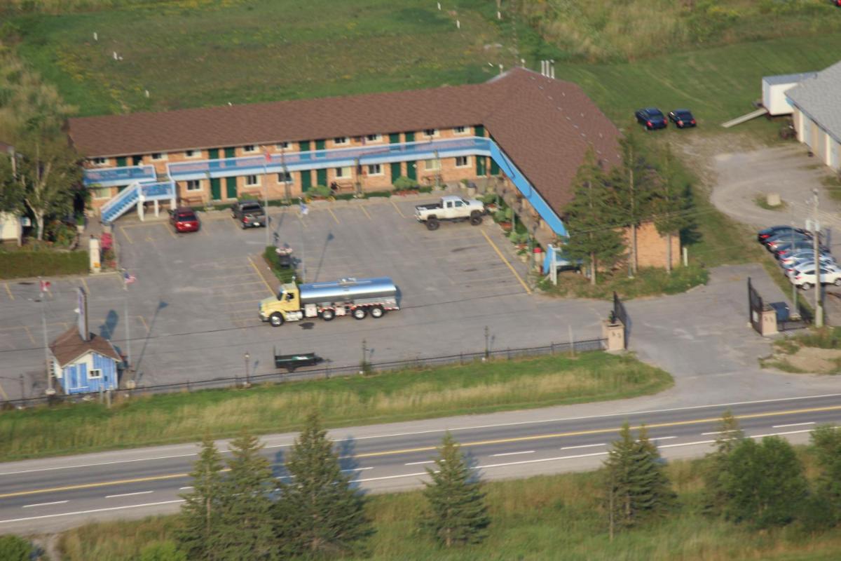 Knights Inn Lindsay - Housity