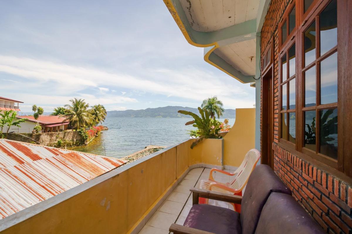 RedDoorz @ Tuktuk Danau Toba - Housity