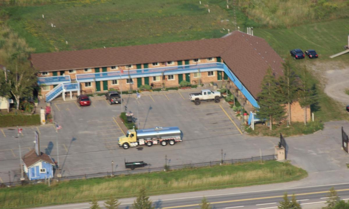 Knights Inn Lindsay - Housity