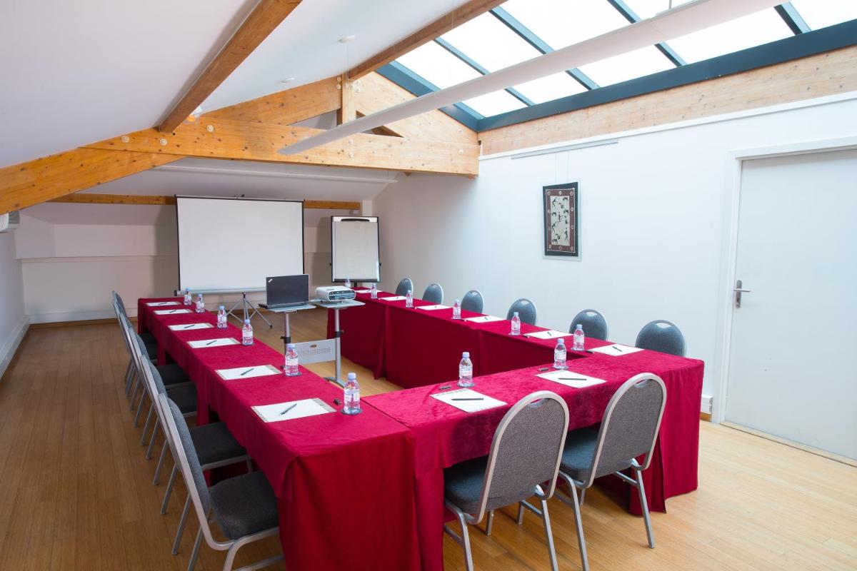 Espace de conférence ou salle de réunion dans l'établissement Eden Hotel & Spa