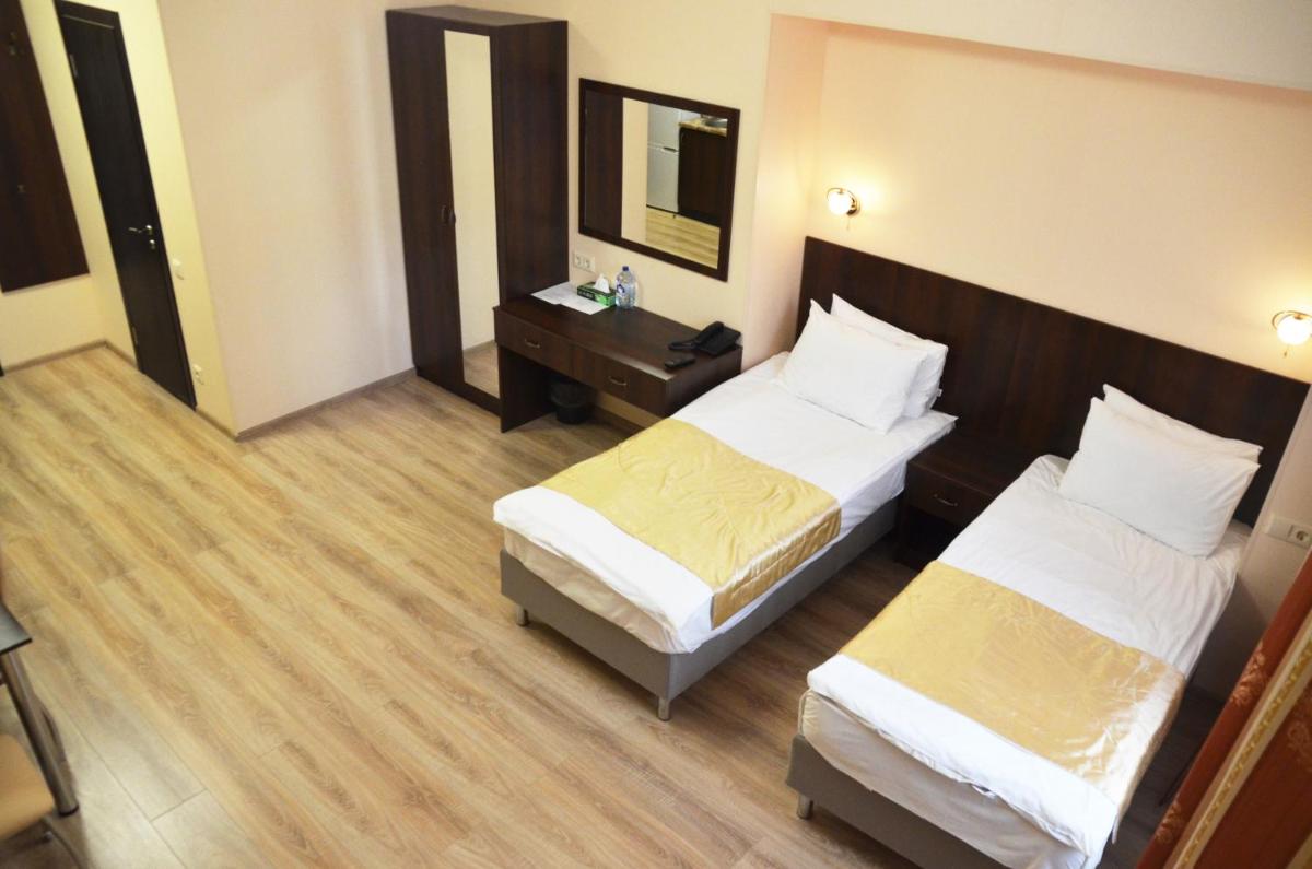 By Hermitage house - Housity