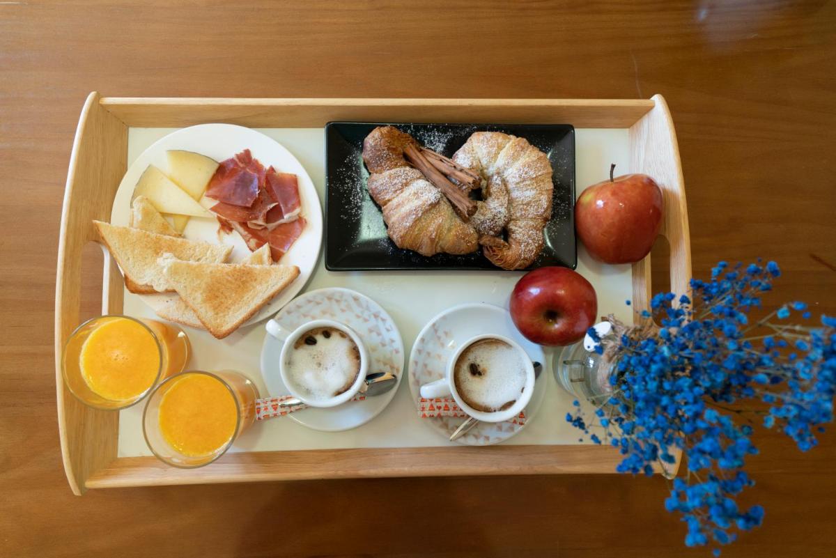 Comida en o cerca de este hotel