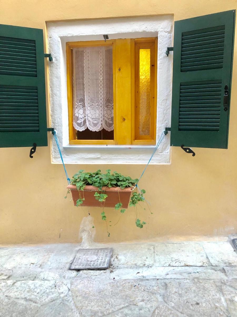 Corfu Old Town’s Cutiest Place - Hizvo