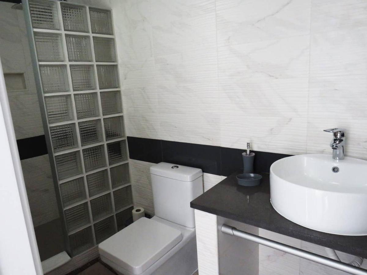 Hands House Magic - Housity